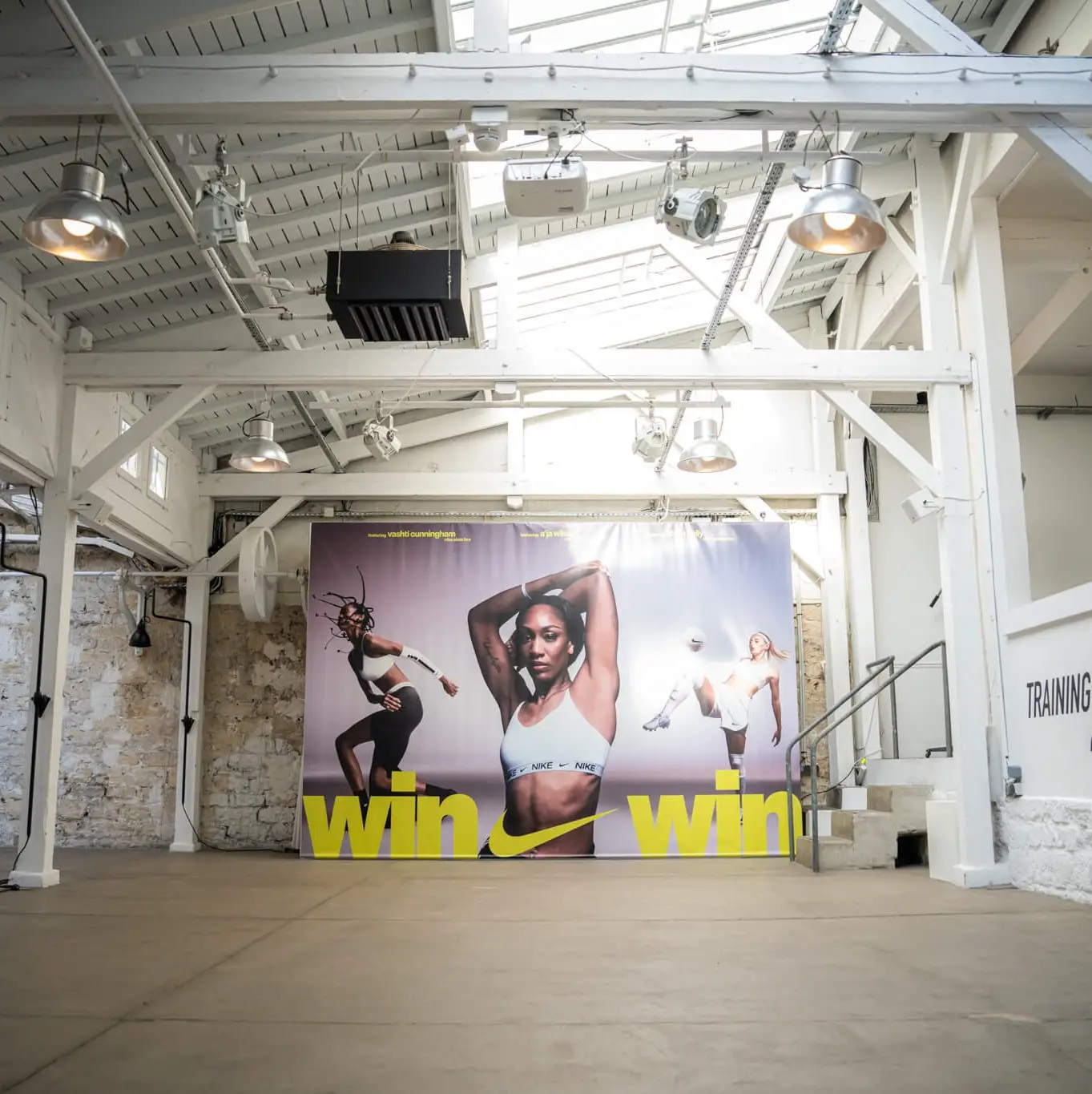 Training Zone Intersport by Nike_595